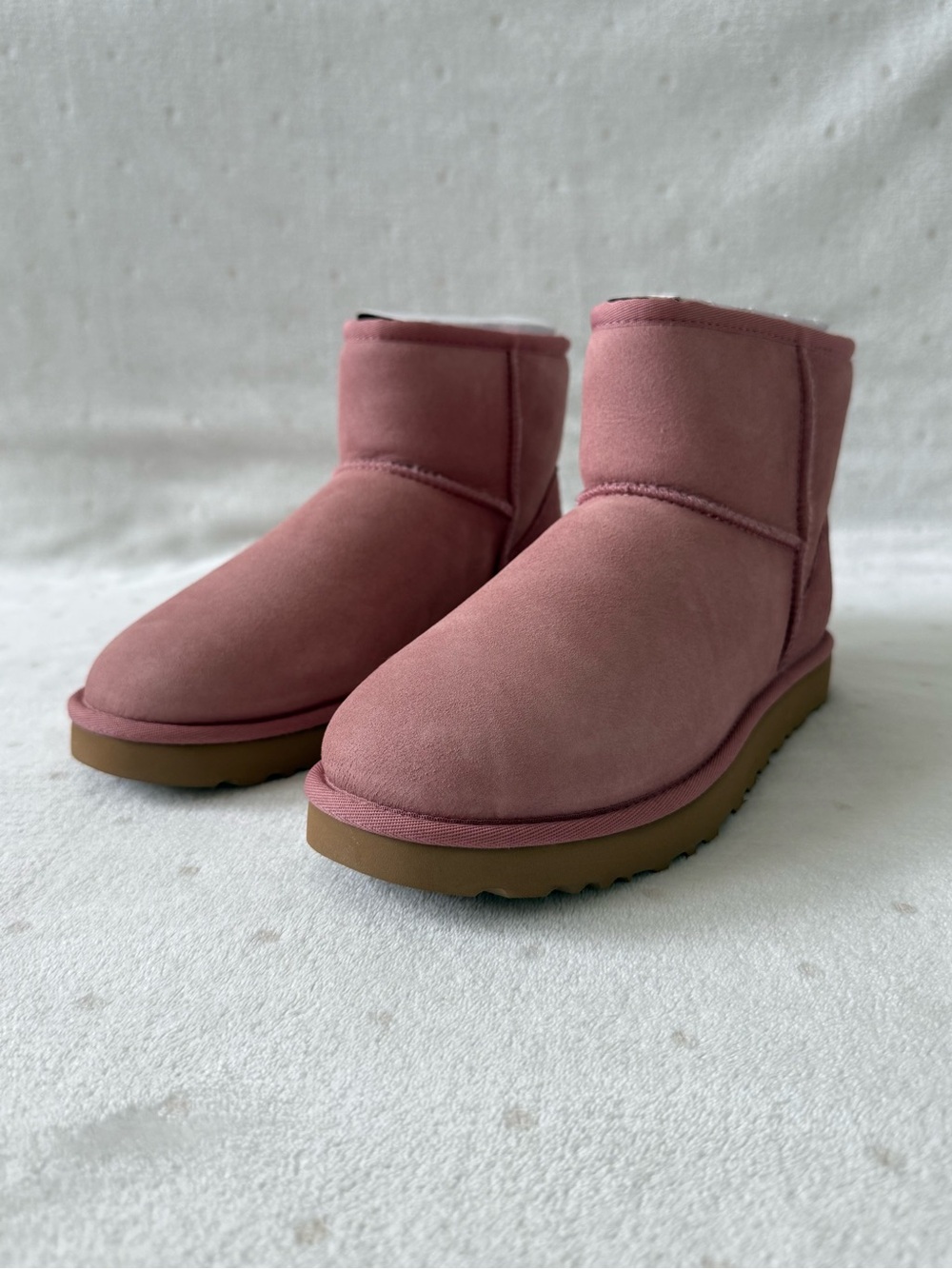 UGG Classic Mini II Suede Boots Pink Women's Size 9 New in Box